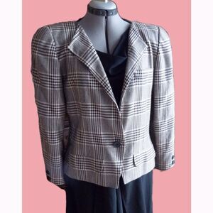 Vintage designer Krizia Elegant Plaid Wool Fitted Jacket Padded Shoulders 46 L